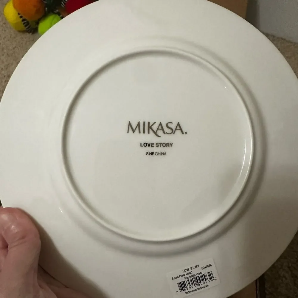 NEW Mikasa Love Story Collection 5 Piece Place Setting